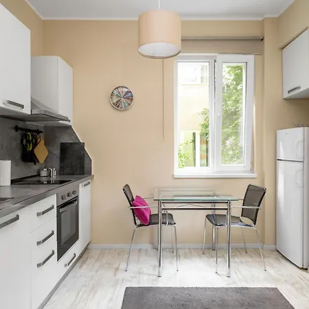 Cozy Nest Near Eagle's Bridge With Workspace By Flat Mаnager София